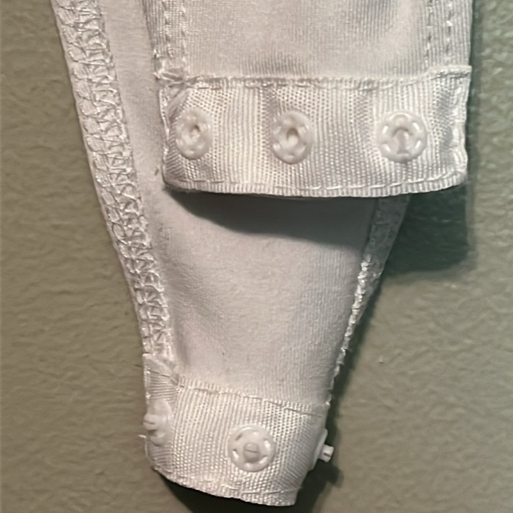 Shein sleeveless bodysuit color is white womens size medium - Picture 7 of 8